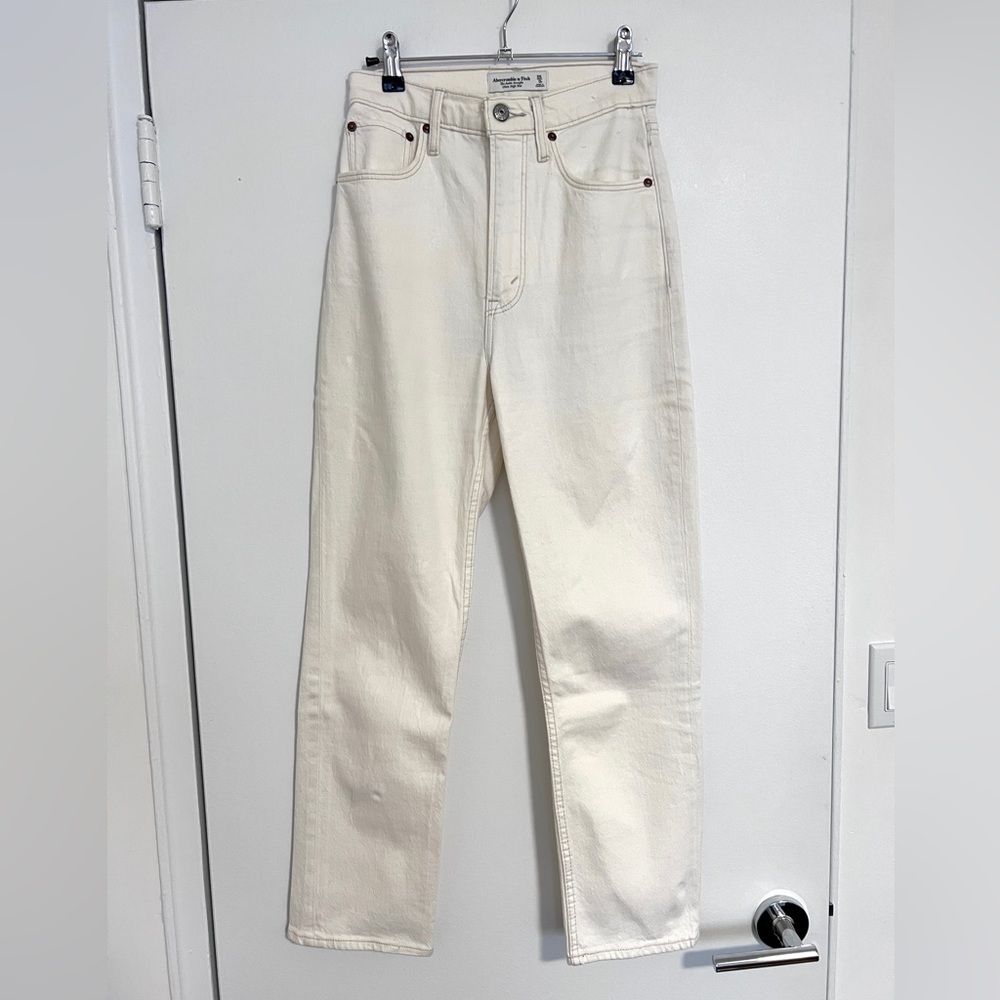 Abercrombie Curve Love Ultra High Rise Ankle Straight Jean